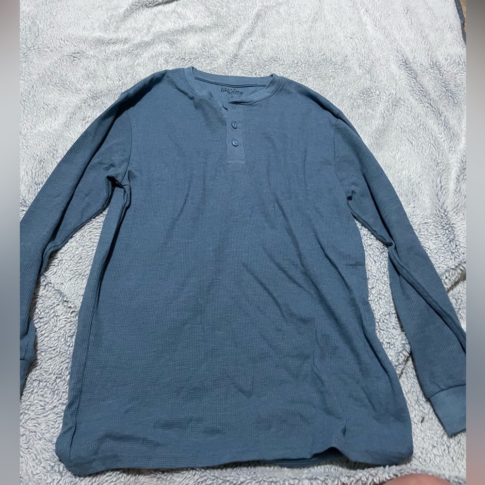 Blue knitted long sleeve shirt, size small